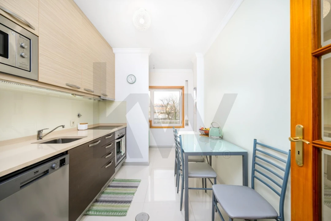 Apartamento T2 para Venda em Canelas Foto 6