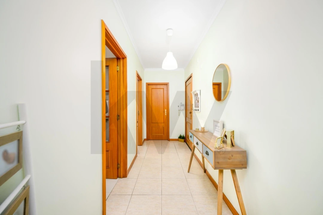 Apartamento T2 para Venda em Canelas Foto 9