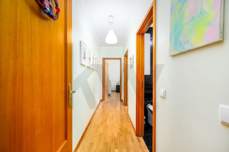 Apartamento T2 para Venda em Canelas Foto 11