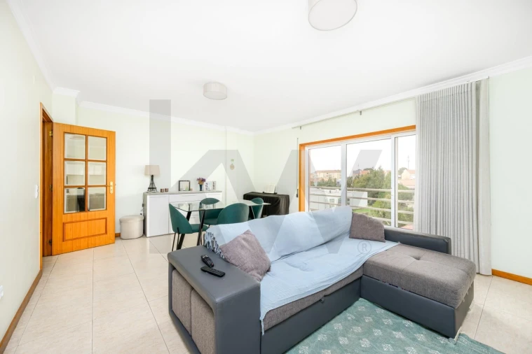 Apartamento T2 para Venda em Canelas Foto 5