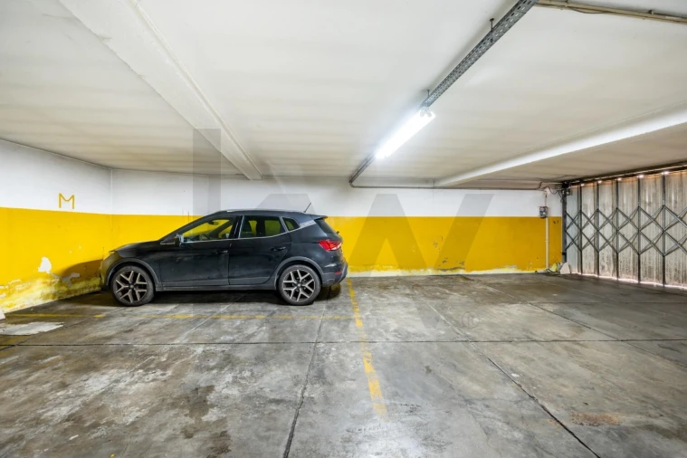 Apartamento T2 para Venda em Canelas Foto 18