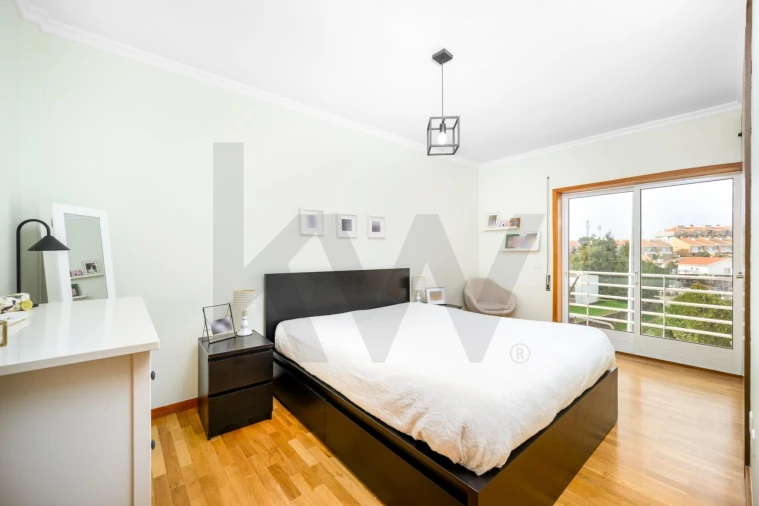 Apartamento T2 para Venda em Canelas Foto 16