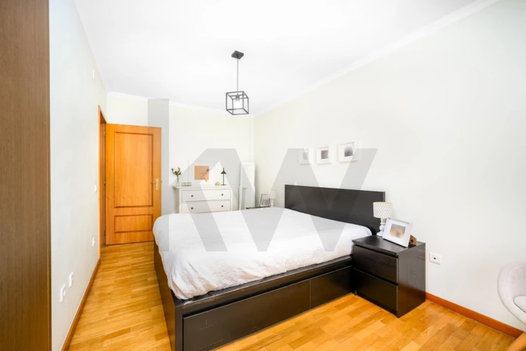 Apartamento T2 para Venda em Canelas Foto 15