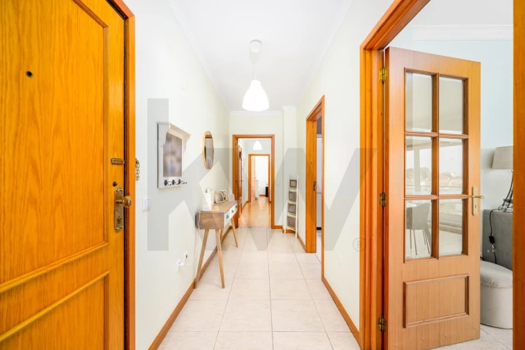 Apartamento T2 para Venda em Canelas Foto 2