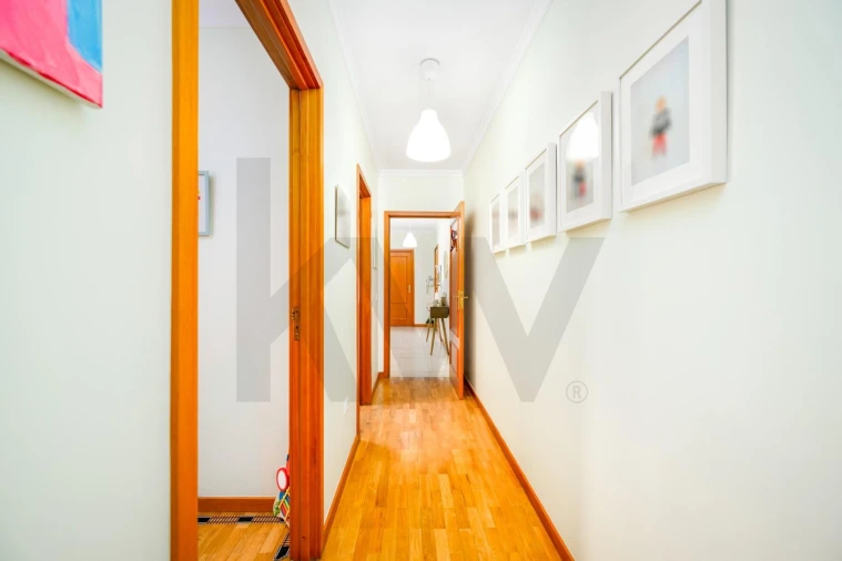 Apartamento T2 para Venda em Canelas Foto 10