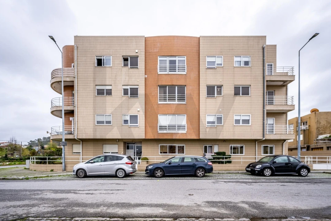 Apartamento T2 para Venda em Canelas Foto 1
