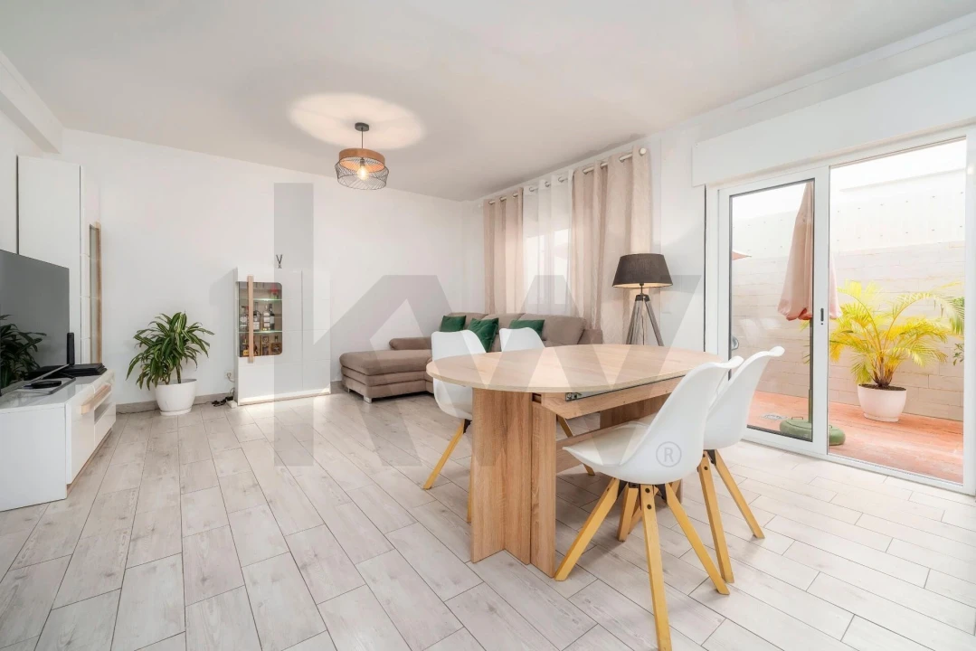 Apartamento T2 para Venda em Olhão Foto 2