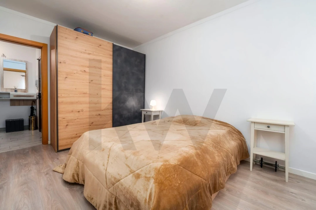 Apartamento T2 para Venda em Olhão Foto 7