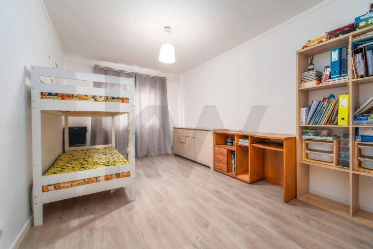 Apartamento T2 para Venda em Olhão Foto 11