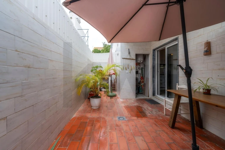 Apartamento T2 para Venda em Olhão Foto 6