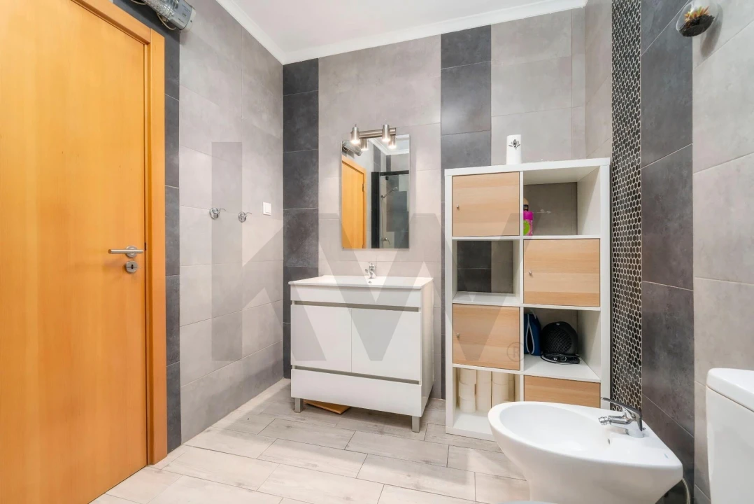 Apartamento T2 para Venda em Olhão Foto 10