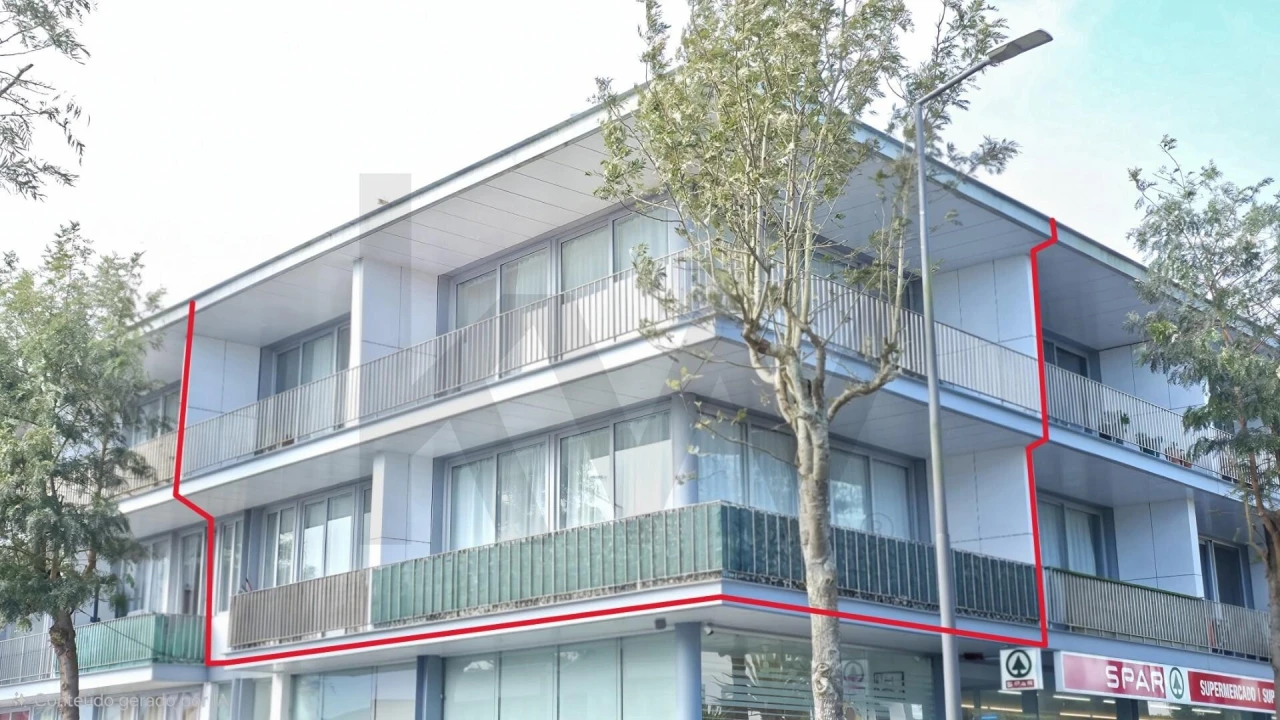 Apartamento T3 para Venda em Pico da Pedra Foto 30