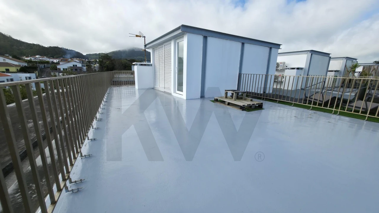 Apartamento T3 para Venda em Pico da Pedra Foto 25