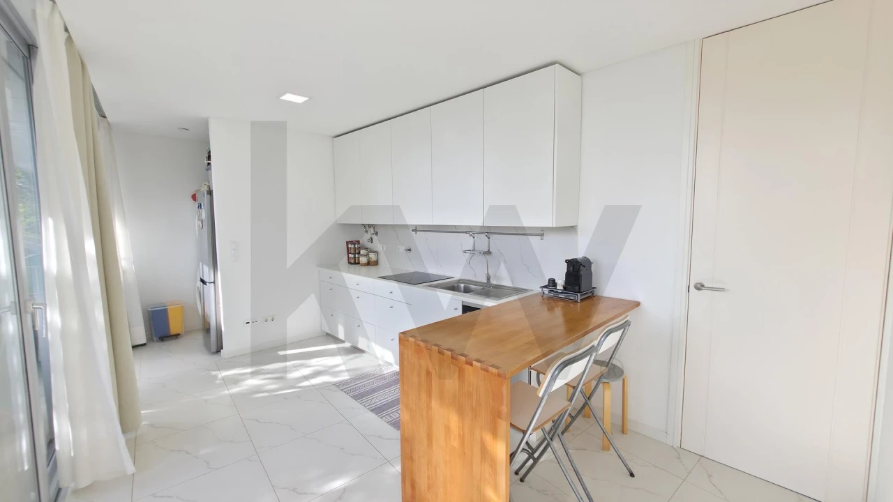 Apartamento T3 para Venda em Pico da Pedra Foto 5