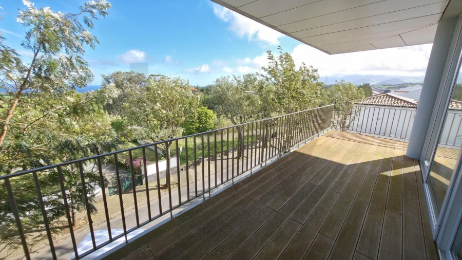 Apartamento T3 para Venda em Pico da Pedra Foto 13