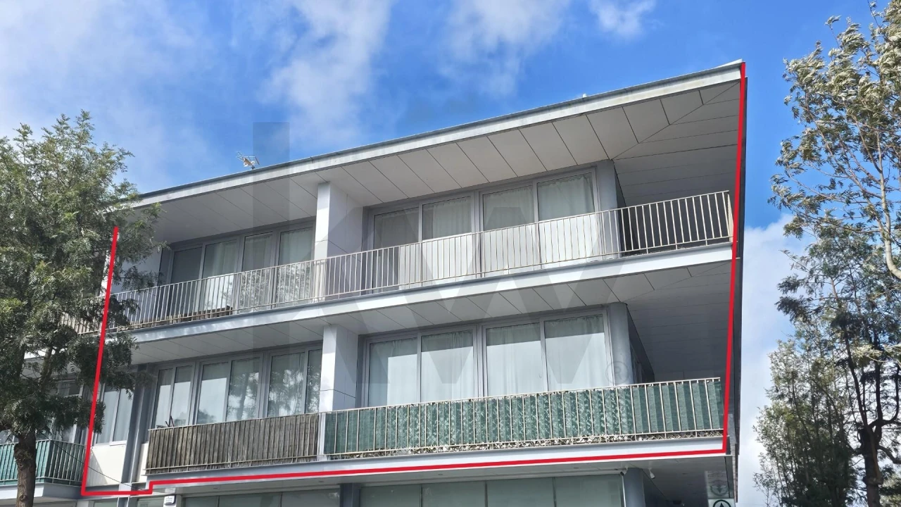 Apartamento T3 para Venda em Pico da Pedra Foto 31