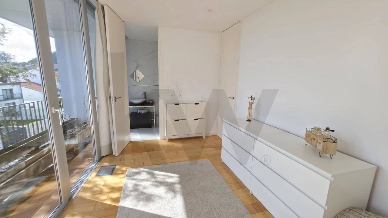 Apartamento T3 para Venda em Pico da Pedra Foto 15