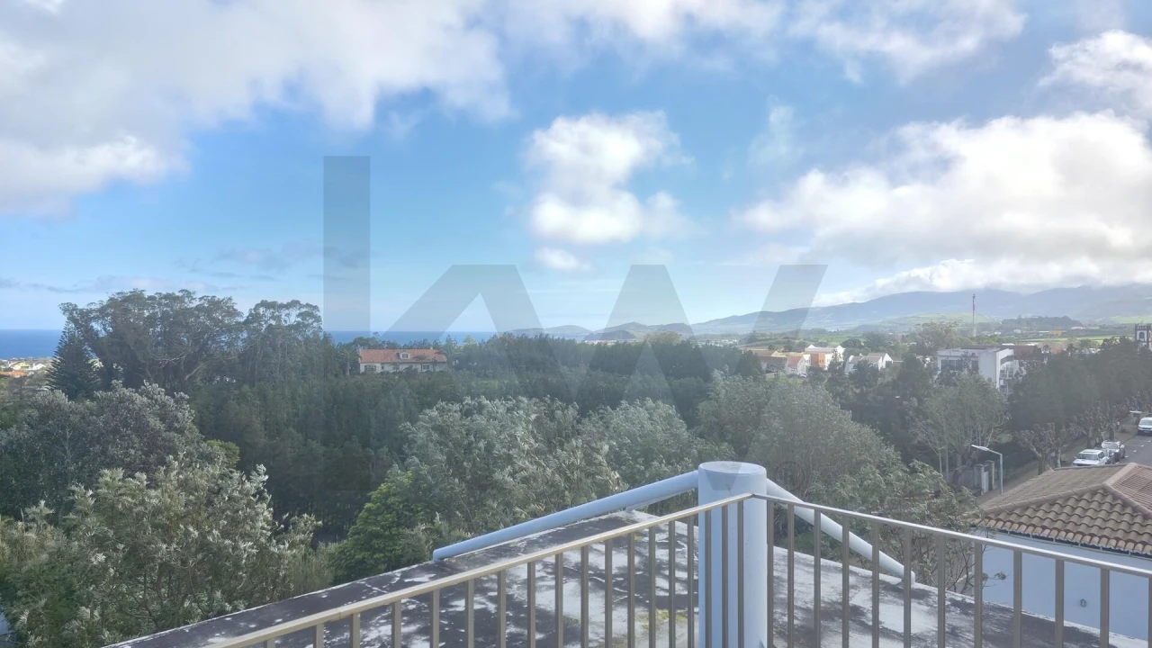 Apartamento T3 para Venda em Pico da Pedra Foto 28