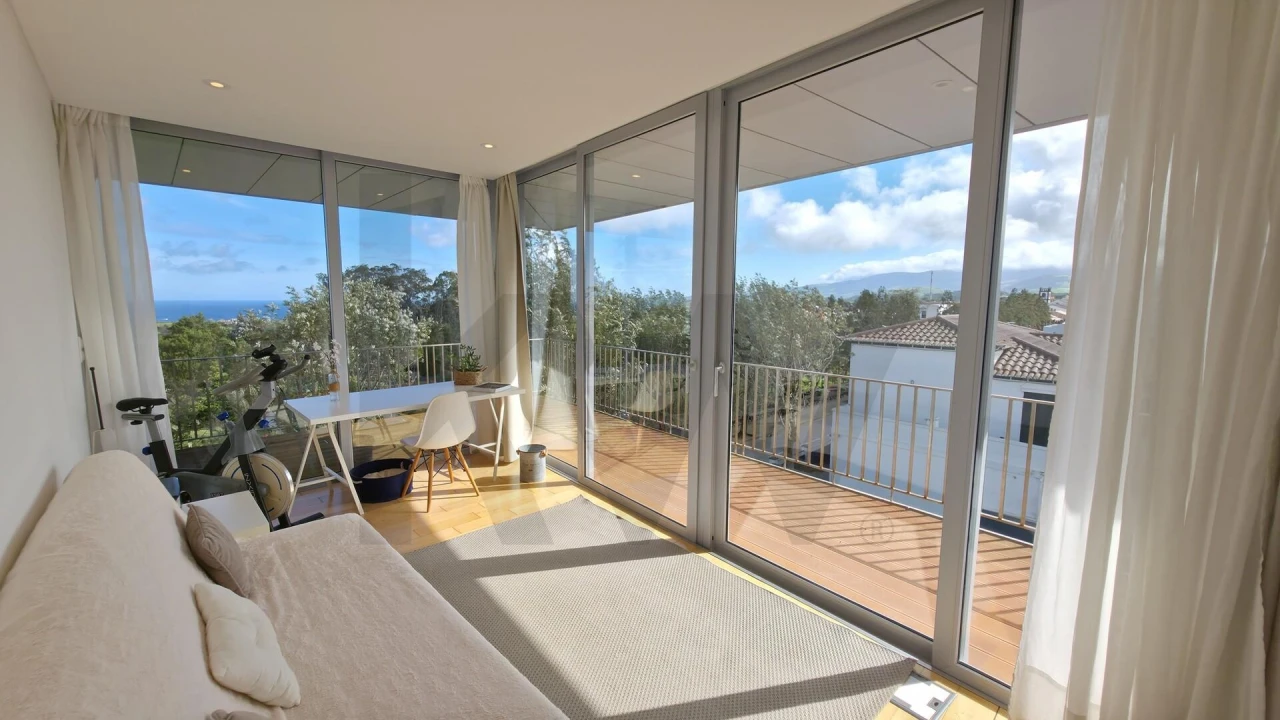 Apartamento T3 para Venda em Pico da Pedra Foto 19