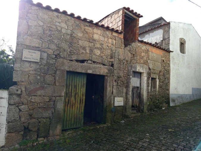 Moradia para Venda em Escalos de Cima e Lousa Foto 1