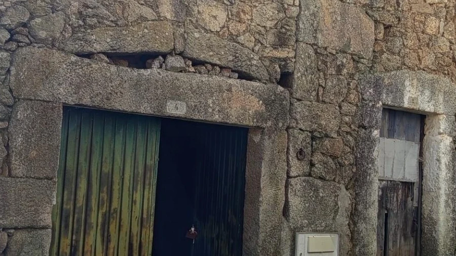 Moradia para Venda em Escalos de Cima e Lousa