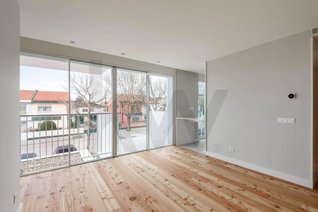 Apartamento T1 para Arrendamento em São Mamede de Infesta e Senhora da Hora Foto 1