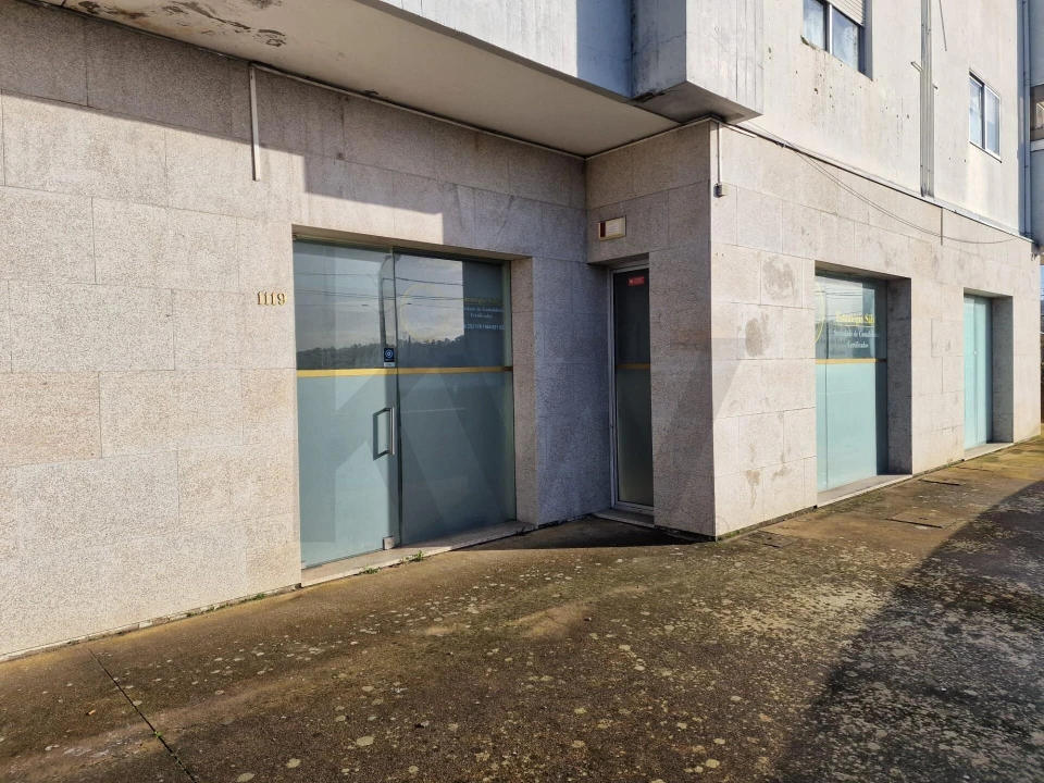 Loja para Venda em São João da Madeira Foto 12