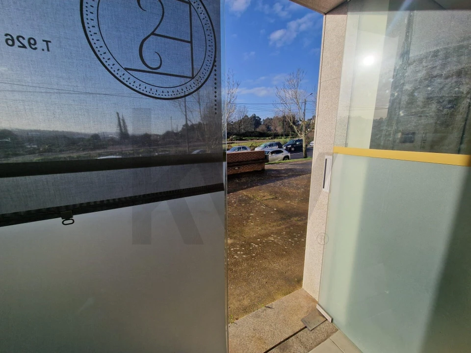 Loja para Venda em São João da Madeira Foto 9