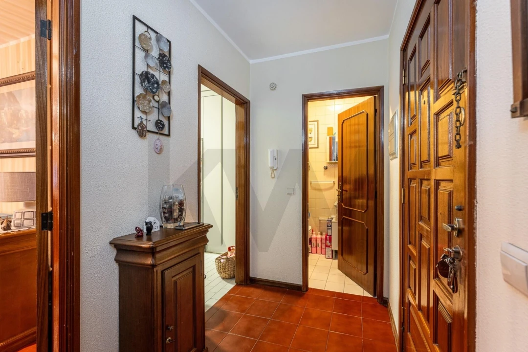 Apartamento T2 para Venda em Mafamude e Vilar do Paraíso Foto 3