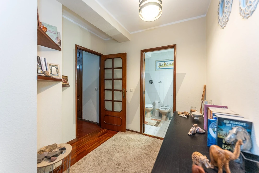 Apartamento T2 para Venda em Mafamude e Vilar do Paraíso Foto 18