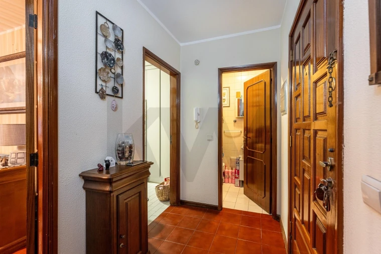 Apartamento T2 para Venda em Mafamude e Vilar do Paraíso Foto 3