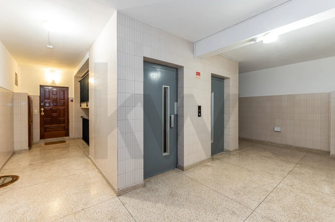 Apartamento T2 para Venda em Mafamude e Vilar do Paraíso Foto 26