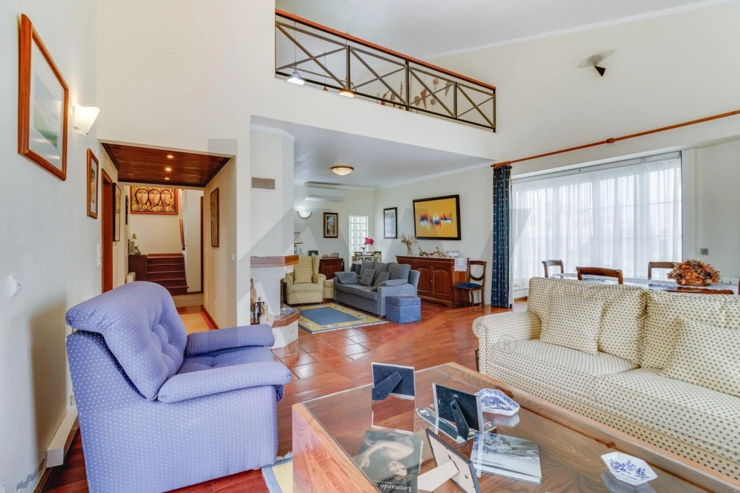 Moradia T6 para Venda em Santa Maria e São Miguel, São Martinho, São Pedro Penaferrim Foto 5