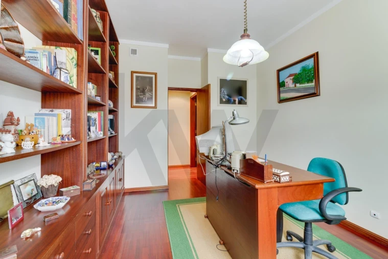 Moradia T6 para Venda em Santa Maria e São Miguel, São Martinho, São Pedro Penaferrim Foto 18