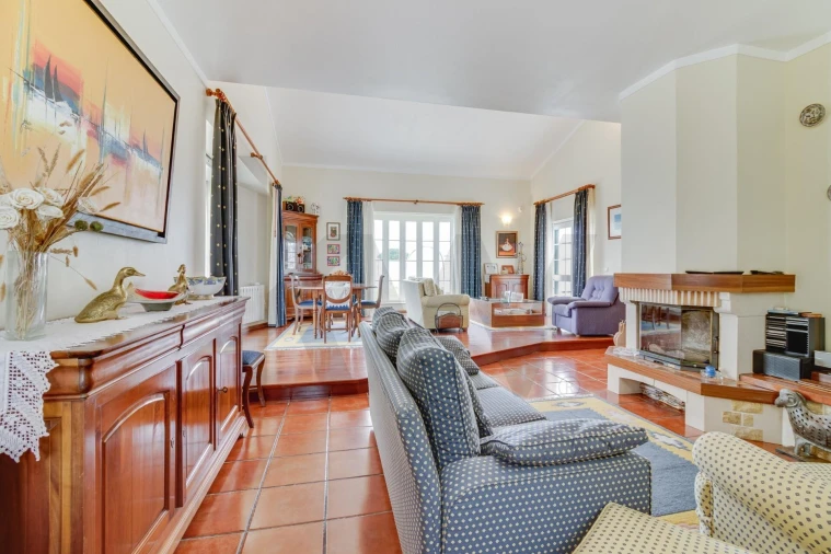 Moradia T6 para Venda em Santa Maria e São Miguel, São Martinho, São Pedro Penaferrim Foto 4