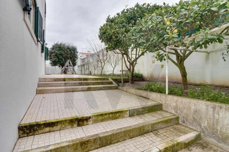 Moradia T6 para Venda em Santa Maria e São Miguel, São Martinho, São Pedro Penaferrim Foto 48