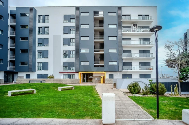 Apartamento T2 para Venda em Seixal, Arrentela e Aldeia de Paio Pires Foto 17