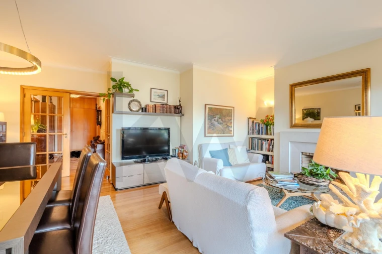 Apartamento T3 para Venda em Lumiar Foto 3