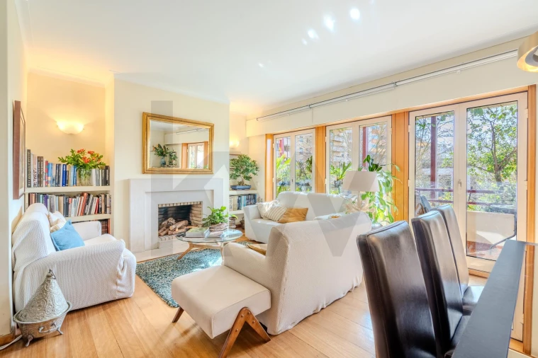 Apartamento T3 para Venda em Lumiar Foto 2