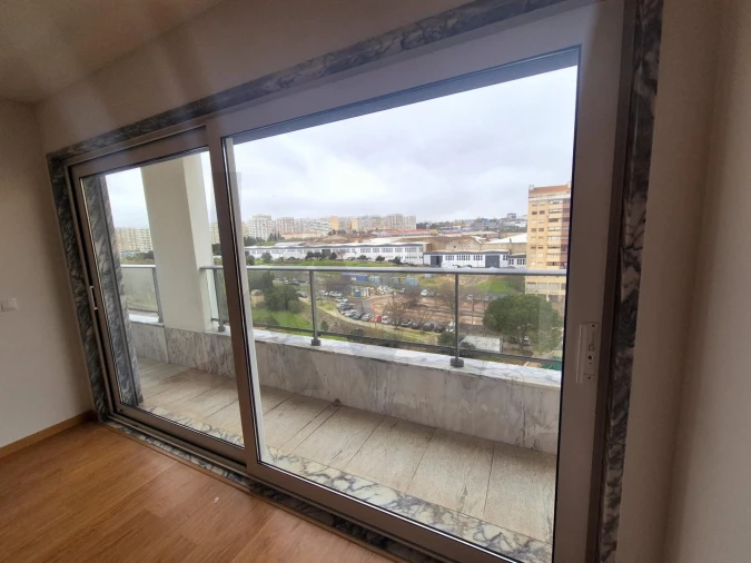 Apartamento T2 para Arrendamento em Sacavém e Prior Velho Foto 5