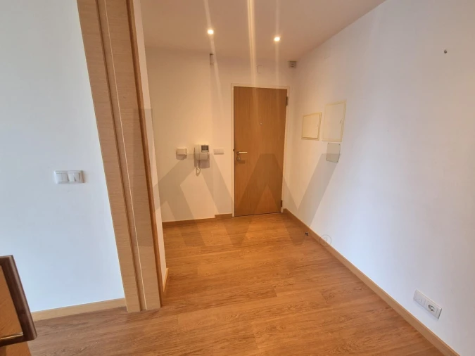 Apartamento T2 para Arrendamento em Sacavém e Prior Velho Foto 2