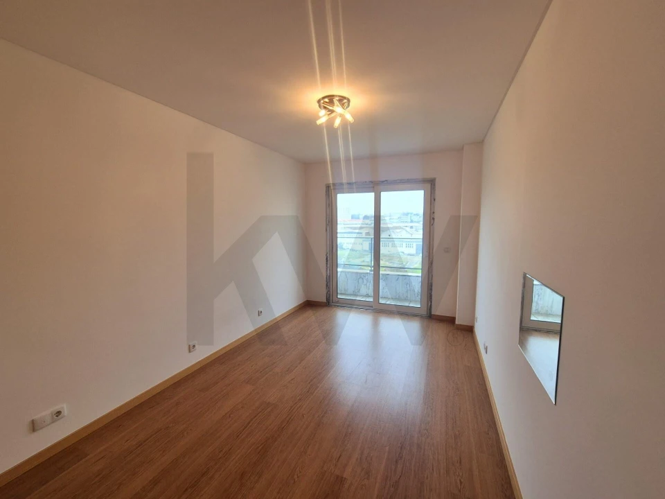 Apartamento T2 para Arrendamento em Sacavém e Prior Velho Foto 16