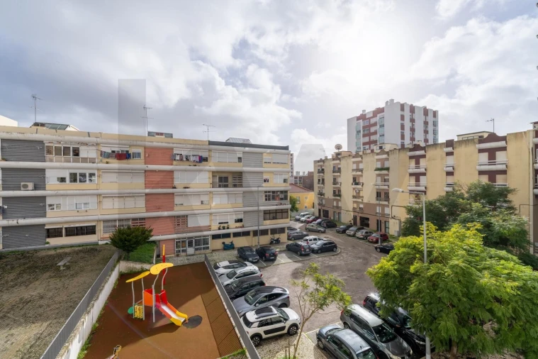 Apartamento T3 para Venda em Olivais Foto 13