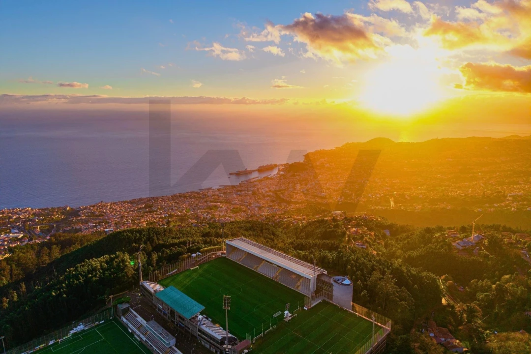Terreno para Venda em Funchal (Santa Maria Maior) Foto 2