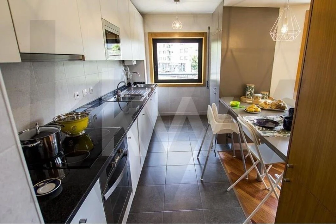 Apartamento T3 para Arrendamento em Requeixo, Nossa Senhora de Fátima e Nariz Foto 8