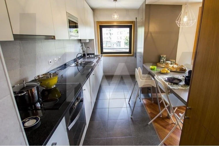 Apartamento T3 para Arrendamento em Requeixo, Nossa Senhora de Fátima e Nariz Foto 8