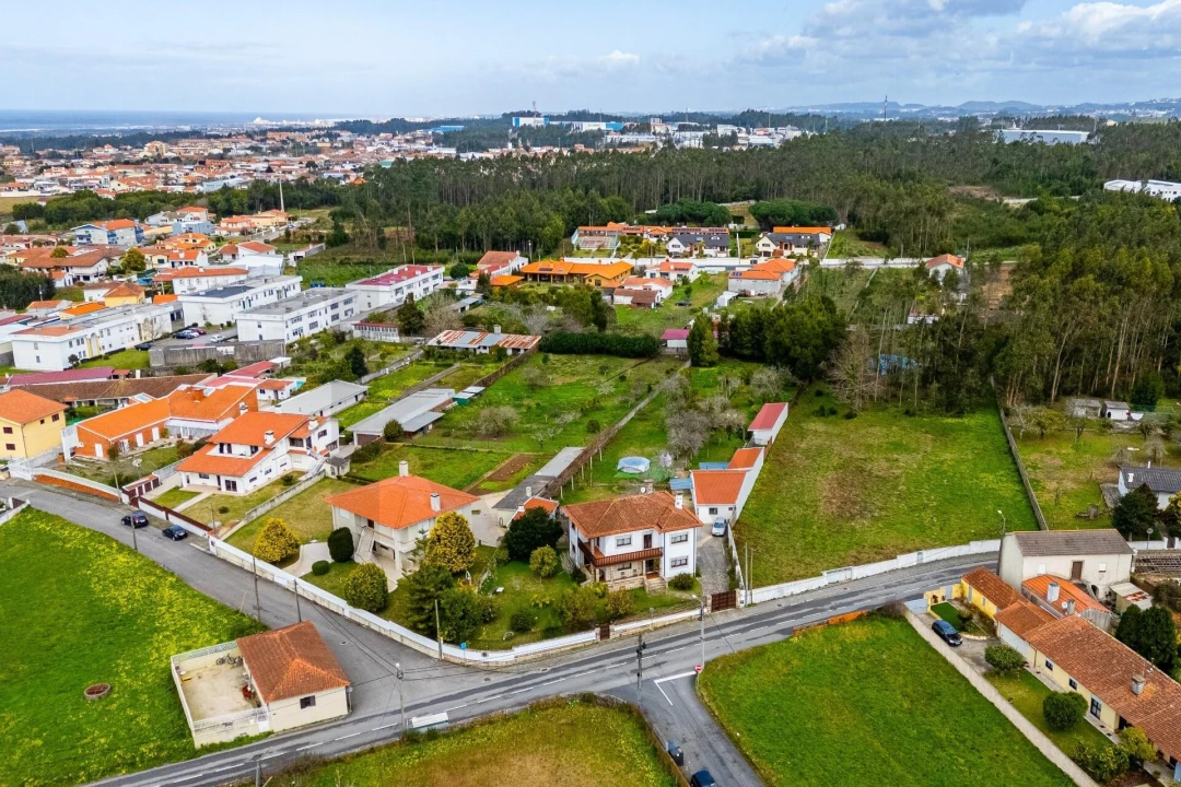 Moradia T7 para Venda em Cortegaça Foto 2