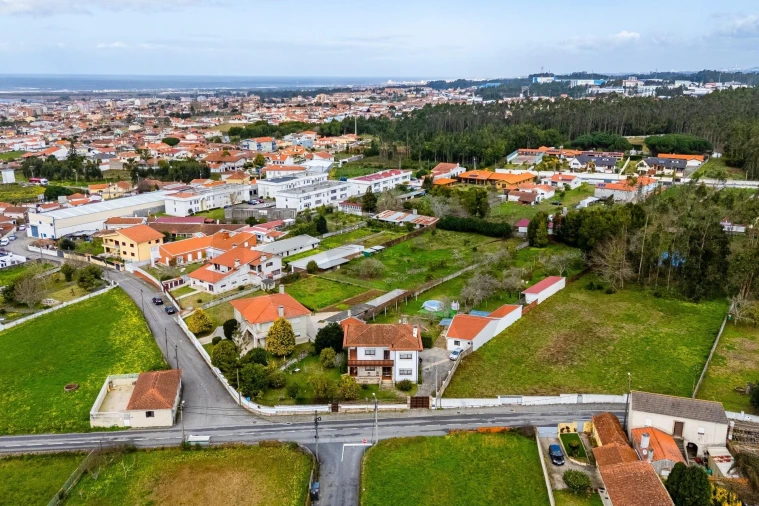 Moradia T7 para Venda em Cortegaça Foto 3