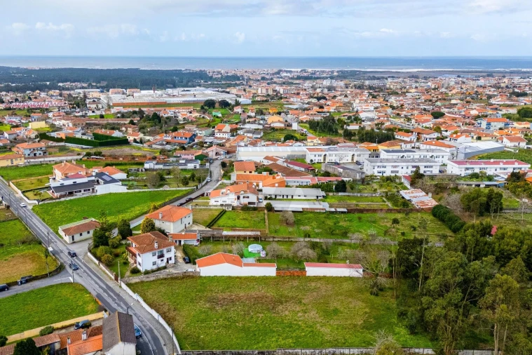Moradia T7 para Venda em Cortegaça Foto 4