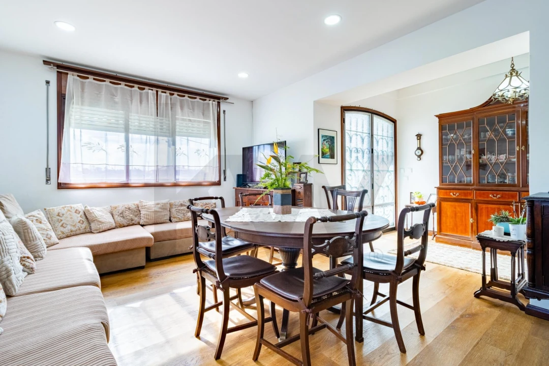 Moradia T7 para Venda em Cortegaça Foto 13